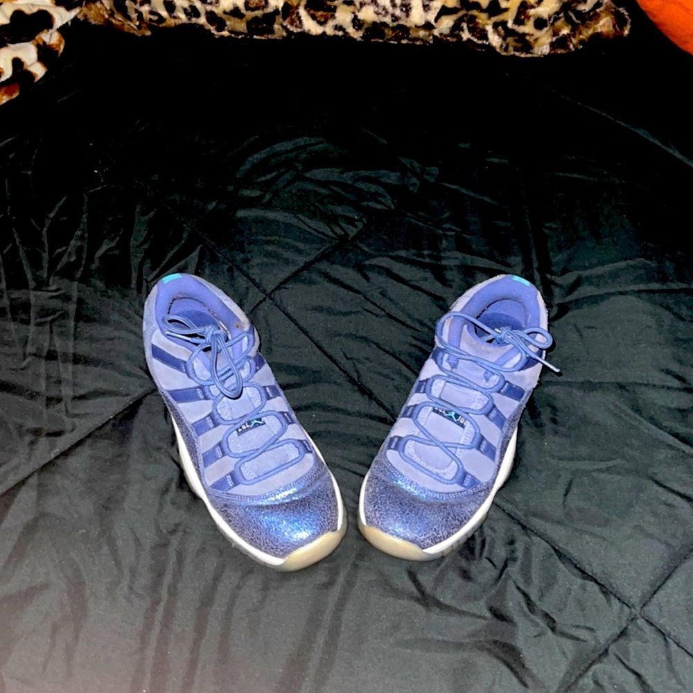 Jordan blue 11 retro low top.